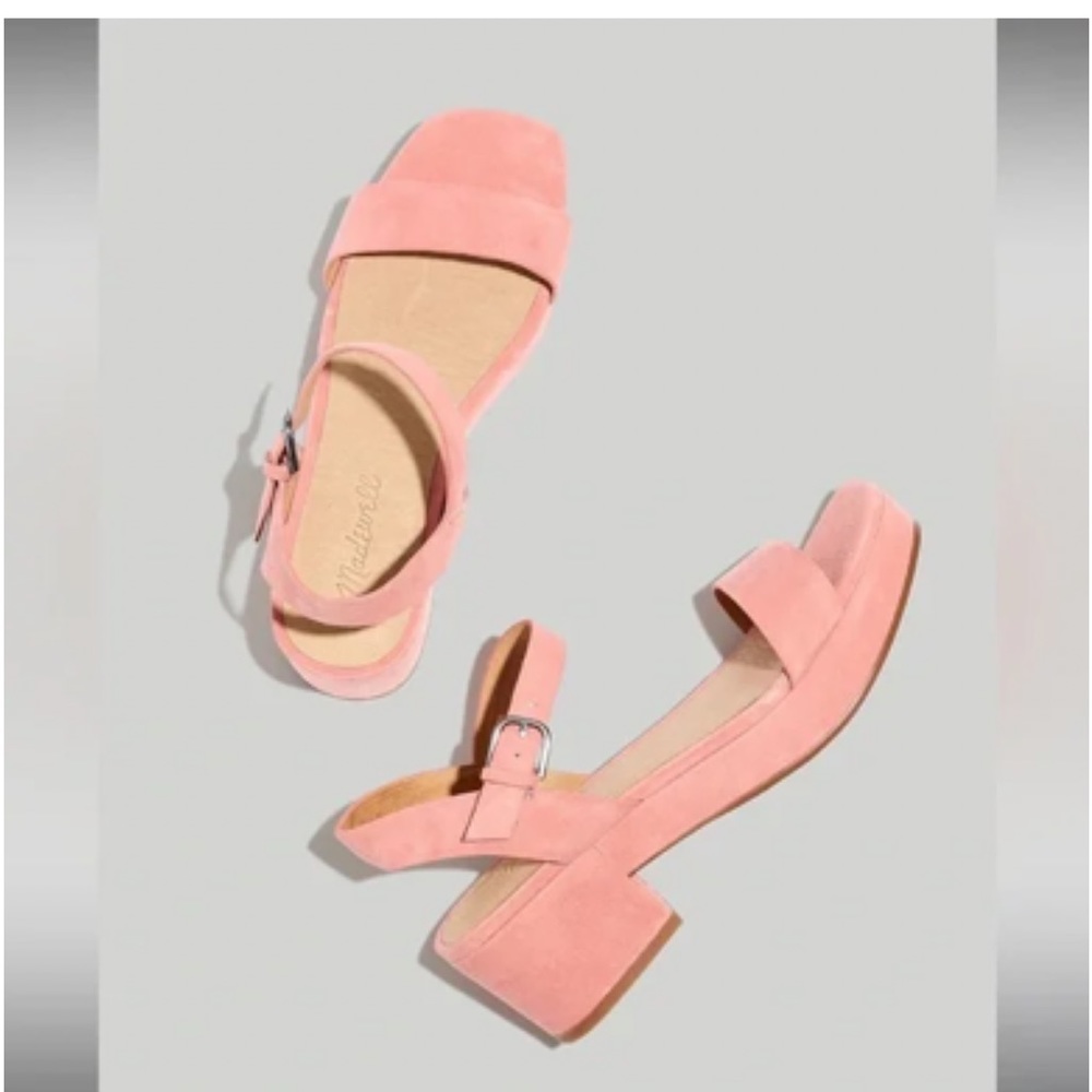 The Lina Platform Sandal in Pink Suede